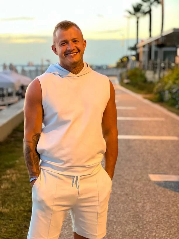 Tylko u nas! Dawid Narożny wygrał zakład i wyleciał na wakacje! Kto zasponsorował wyjazd?! Nie uwierzycie o co poszło! 