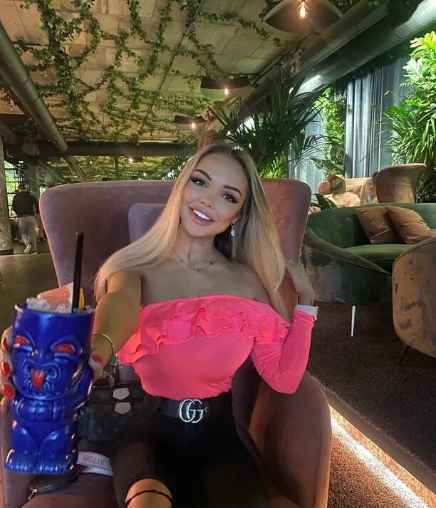 Królowa disco polo pokazała w skąpej piżamie?! Fanom opadły szczęki! 