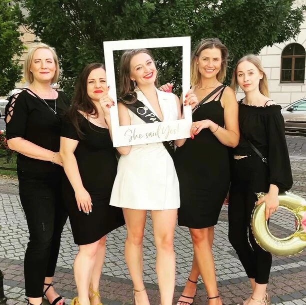 Gwiazda disco polo wychodzi za mąż! Wokalistka bawiła się na własnym wieczorze panieńskim! 