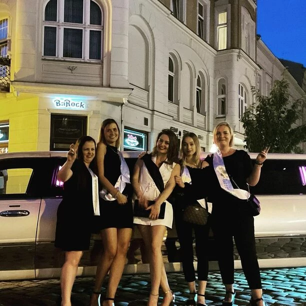 Gwiazda disco polo wychodzi za mąż! Wokalistka bawiła się na własnym wieczorze panieńskim! 