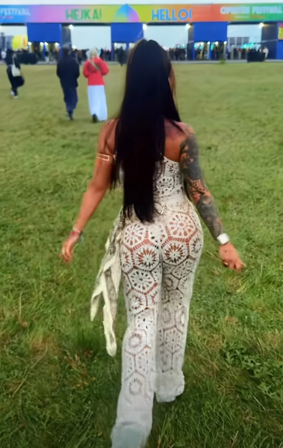 Tak Klaudia Zielińska ubrała się na Open'er Festival 2026. Prześwitujący komplet gwiazdy disco polo robi wrażenie