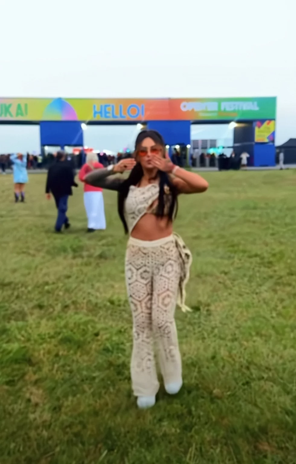 Tak Klaudia Zielińska ubrała się na Open'er Festival 2026. Prześwitujący komplet gwiazdy disco polo robi wrażenie