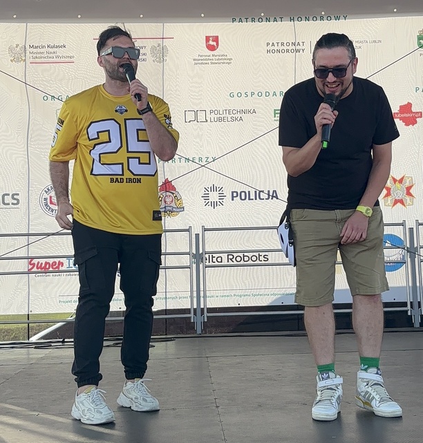 Plik NieOkiemZnani-po-raz-pierwszy-pokazali-sie-bez-masek-1.jpg