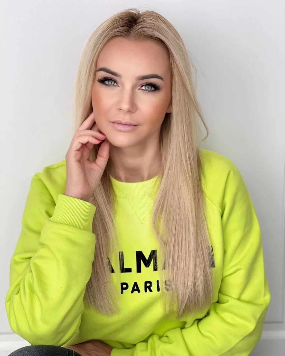 Popularna wokalistka disco polo oskarżona o oszustwo?! Monika Chwajoł dosadnie odpowiada na zarzuty!