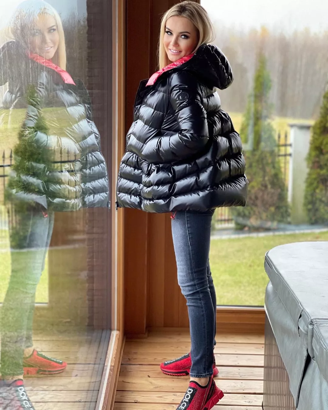 Popularna wokalistka disco polo oskarżona o oszustwo?! Monika Chwajoł dosadnie odpowiada na zarzuty!