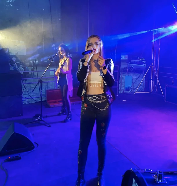 Cudowna wokalistka disco polo odsłoniła ciało! Fani nie mogą powstrzymać się od komplementów!