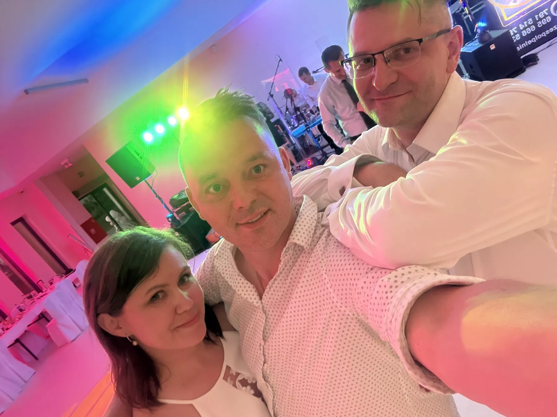 Sebastian Zys na ślubie DJ-a Mysz. Mr Sebii dojechał nad ranem mimo koncertów i telewizji