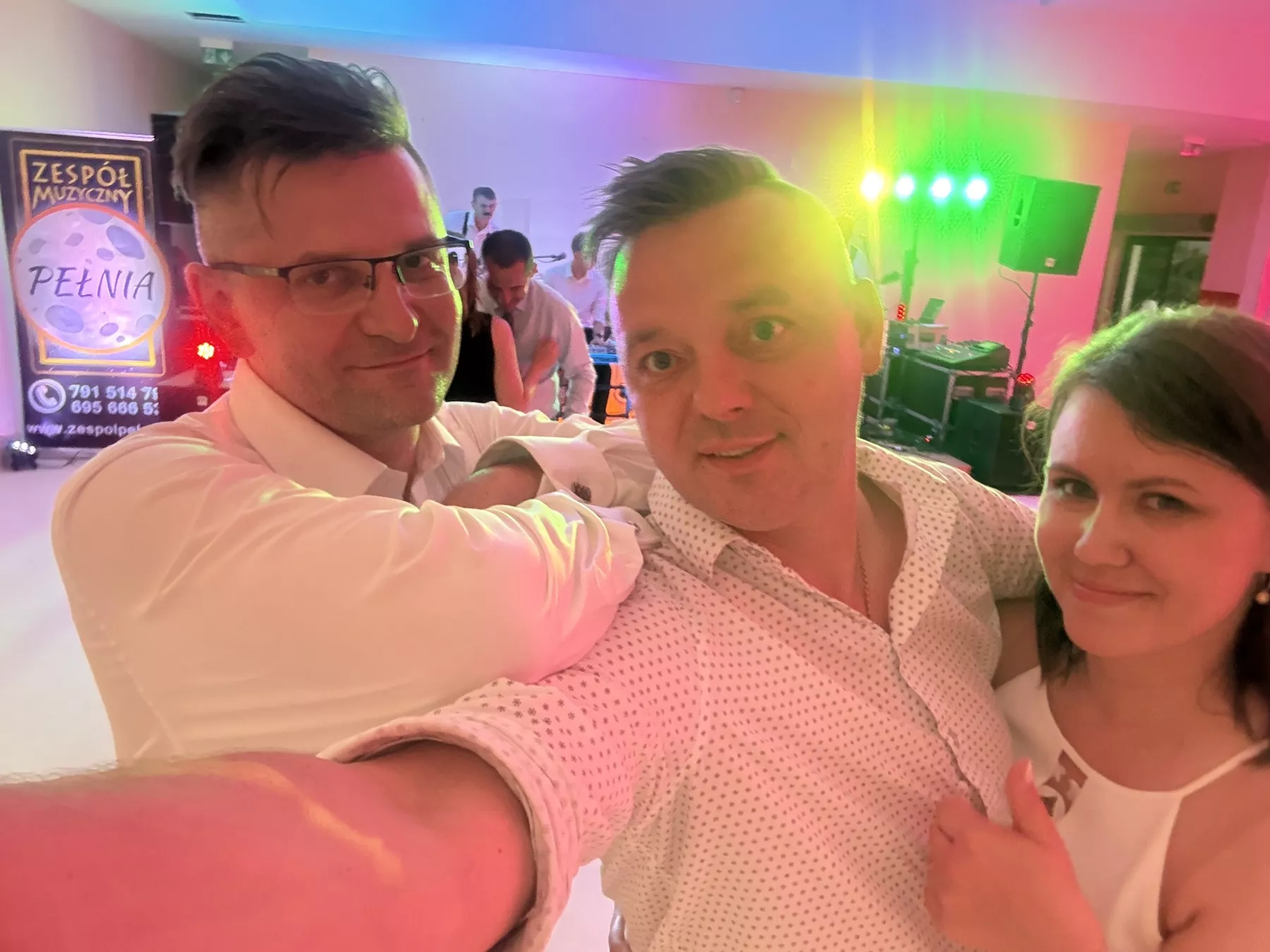 Sebastian Zys na ślubie DJ-a Mysz. Mr Sebii dojechał nad ranem mimo koncertów i telewizji