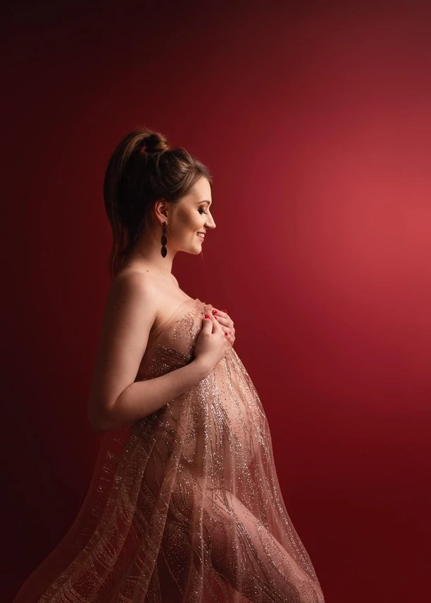 Wokalistka disco polo w zaawanasowanej ciąży! Gwiazda pokazała ciążowy brzuszek! [FOTO]