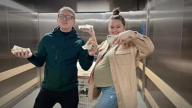 Wokalistka disco polo w zaawanasowanej ciąży! Gwiazda pokazała ciążowy brzuszek! [FOTO]