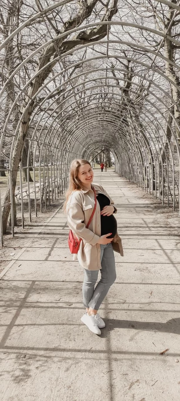 Wokalistka disco polo w zaawanasowanej ciąży! Gwiazda pokazała ciążowy brzuszek! [FOTO]