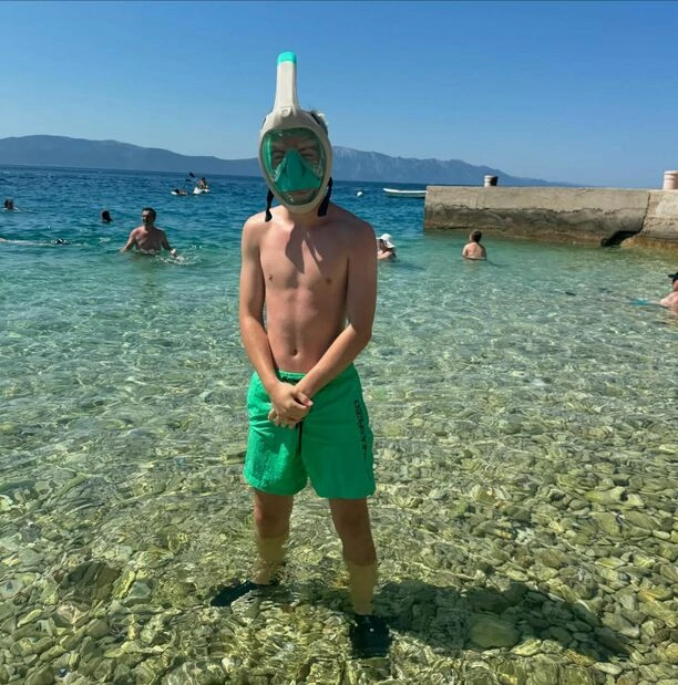 Młoda Gwiazda Disco na Krótkich Wakacjach w Chorwacji – Zobacz, Gdzie Odpoczywa Woners!

