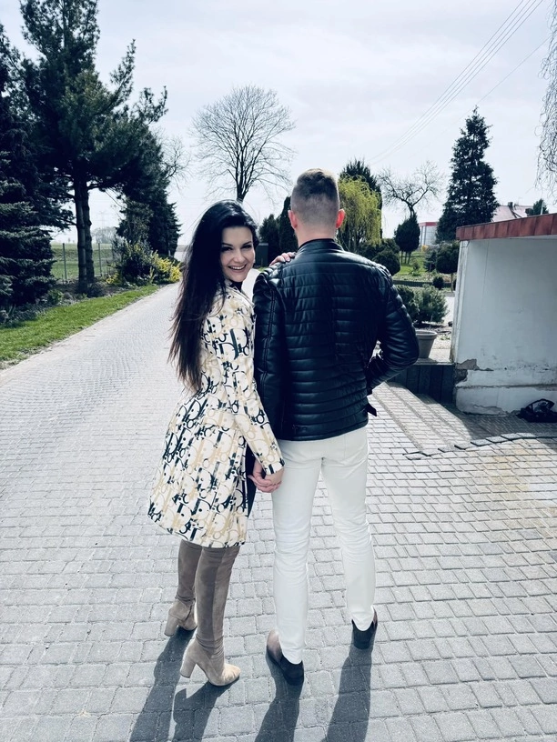 Uwielbiana wokalistka disco polo szczęśliwie zakochana? Iness pokazała się w końcu w objęciach mężczyzny! 