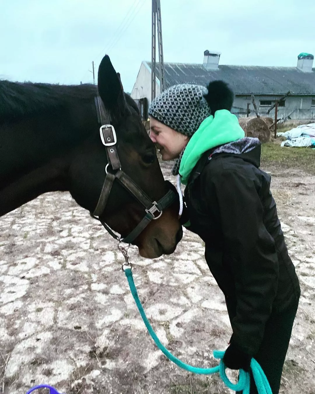 Magdalena Narożna - Piękni i Młodzi spełniła marzenie córki! Gwiazda muzyki disco polo kupiła konia! Zobaczcie FOTO