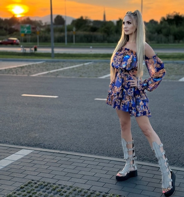 Obecna żona Dawida Narożnego szokuje nowym wizerunkiem! Wygląda w TYM jak gwiazda światowego formatu?! 
