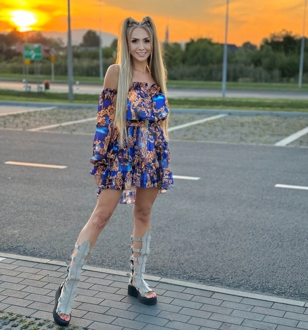 Obecna żona Dawida Narożnego szokuje nowym wizerunkiem! Wygląda w TYM jak gwiazda światowego formatu?! 
