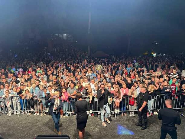 Andre w Zarzeczu - Niezapomniane Show w Rytmie Disco Polo
