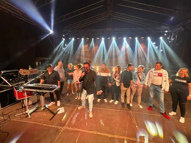 Andre w Zarzeczu - Niezapomniane Show w Rytmie Disco Polo
