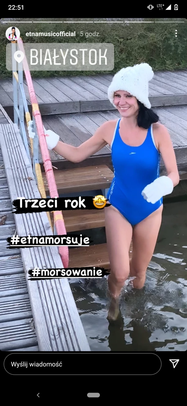 Jako jedyna wokalistka disco polo weszła do lodowatej wody! Etna podbija internet! 