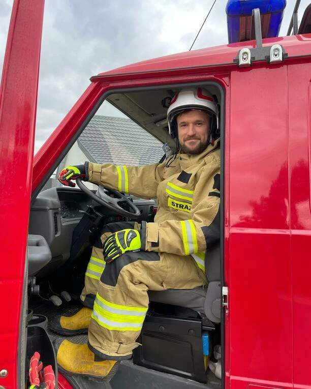 Karol Zawrotniak z Defis porzucił disco polo i został strażakiem? 