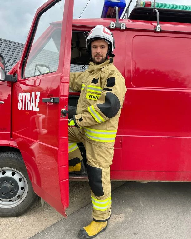 Karol Zawrotniak z Defis porzucił disco polo i został strażakiem? 