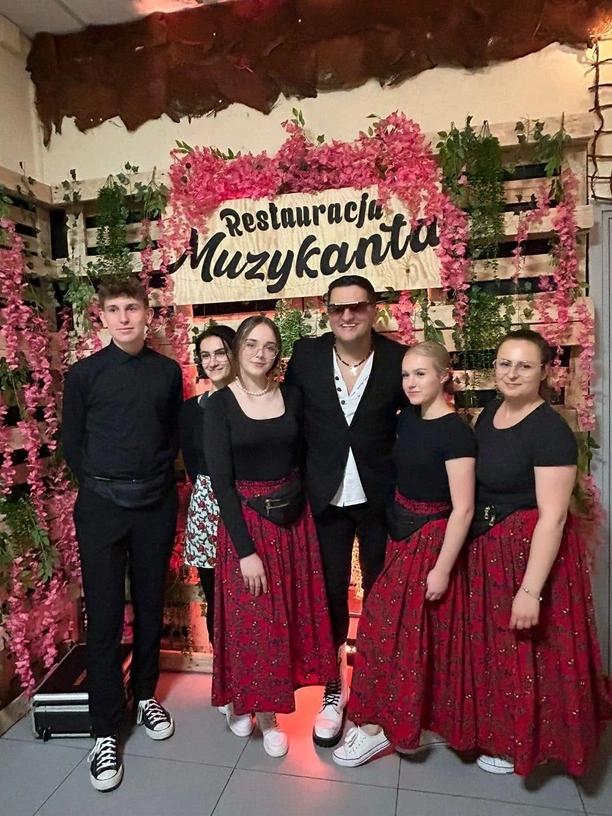 Urodziny restauracji Muzykanta: Niezwykłe świętowanie z gwiazdą disco polo Kordianem! | ZDJĘCIA