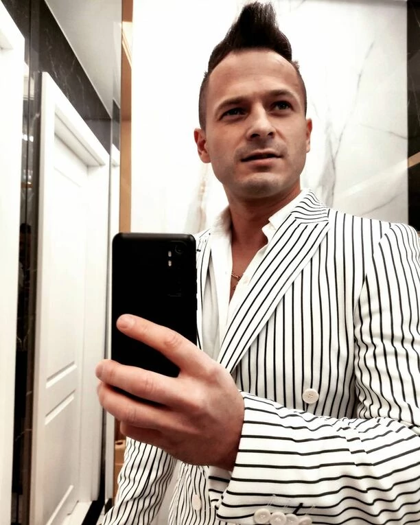 Wokalista disco polo odniósł się do noworocznych postanowień! Jakie cele wyznaczył sobie artysta?! 