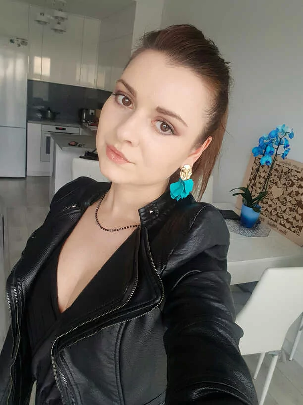 Odważne zdjęcie! Cudowna wokalistka disco polo odsłoniła biust! Przyciąga spojrzenie fanów!