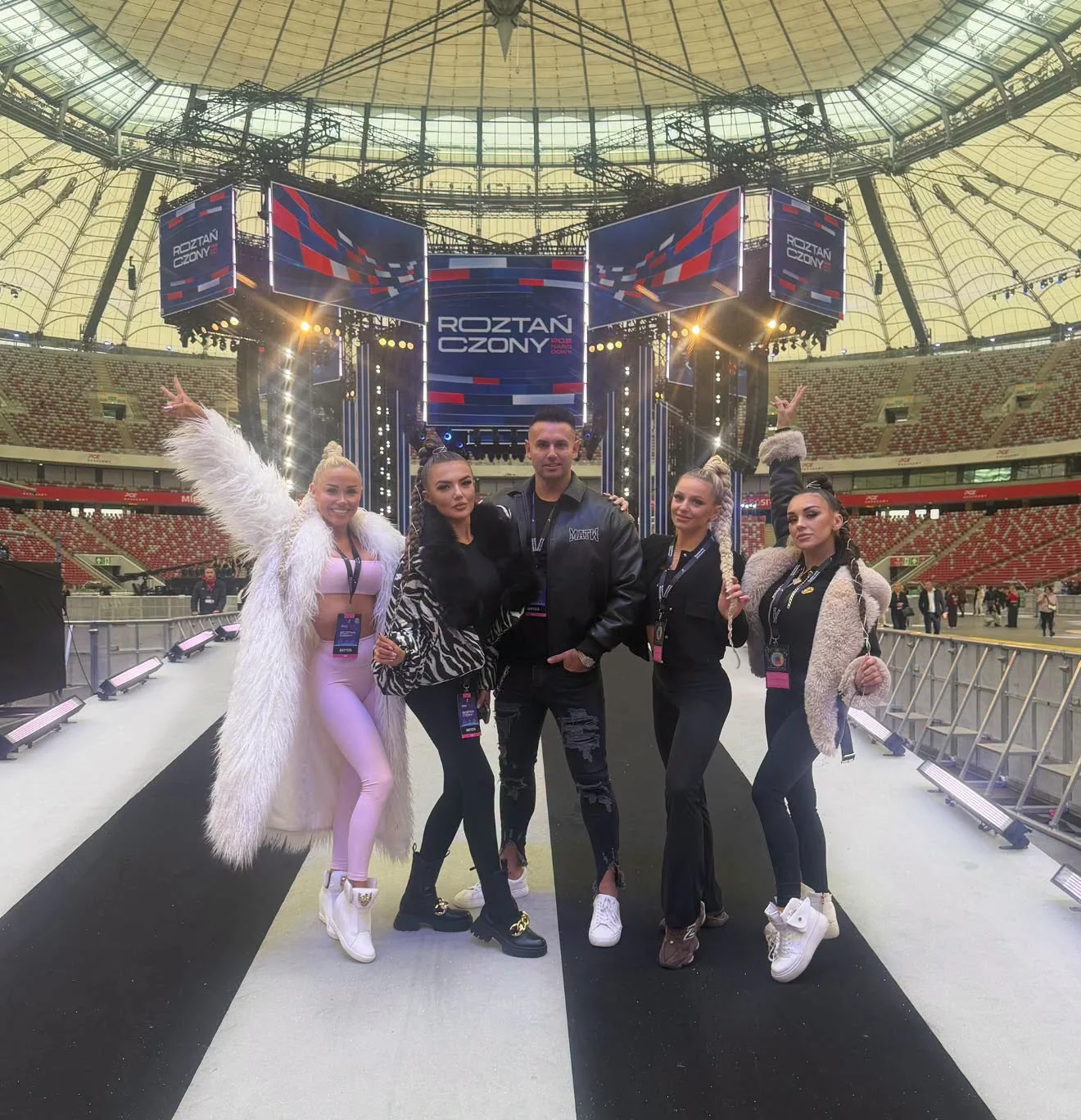 Gorące tancerki Extazy rozgrzeją płytę stadionu! Kamil Chludziński gotowy na Roztańczony Narodowy