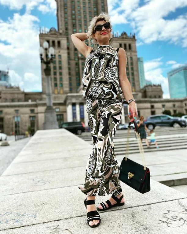 Magdalena Narożna (Piękni i Młodzi) rzuciła wszystkich na kolana. Królowa disco polo zachwyca sukienką z dużym dekoltem!