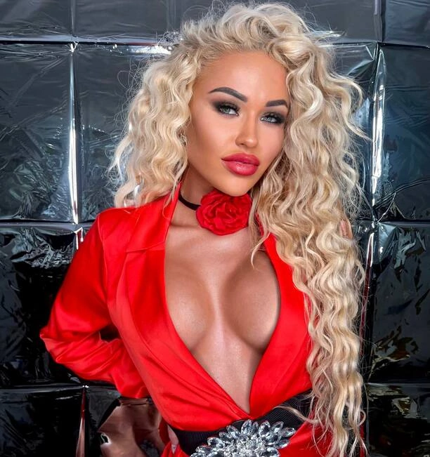 Co za ciało! To najbardziej HOT kobieta w disco polo? Emila Klicka rozpala na zdjęciach! Opadną Wam szczęki! 