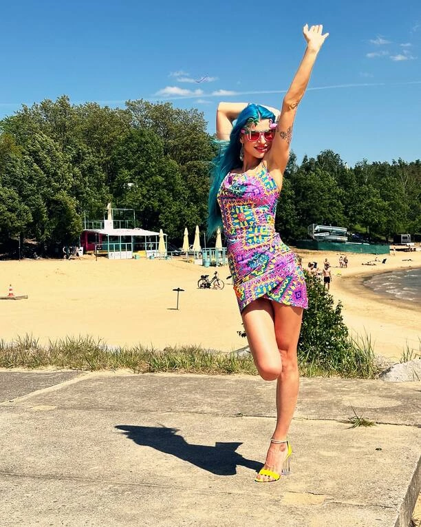 Agbe poczuła lato! Zobacz jej piękne długie nogi! | ZDJĘCIA