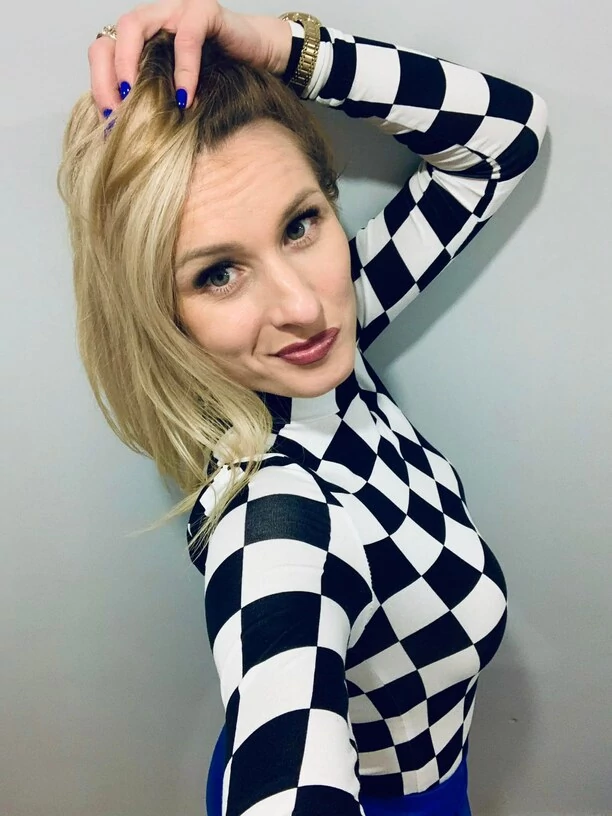 Wokalistka disco polo przerwała milczenie! Gwiazda zmienia swój wizerunek i pseudonim! 