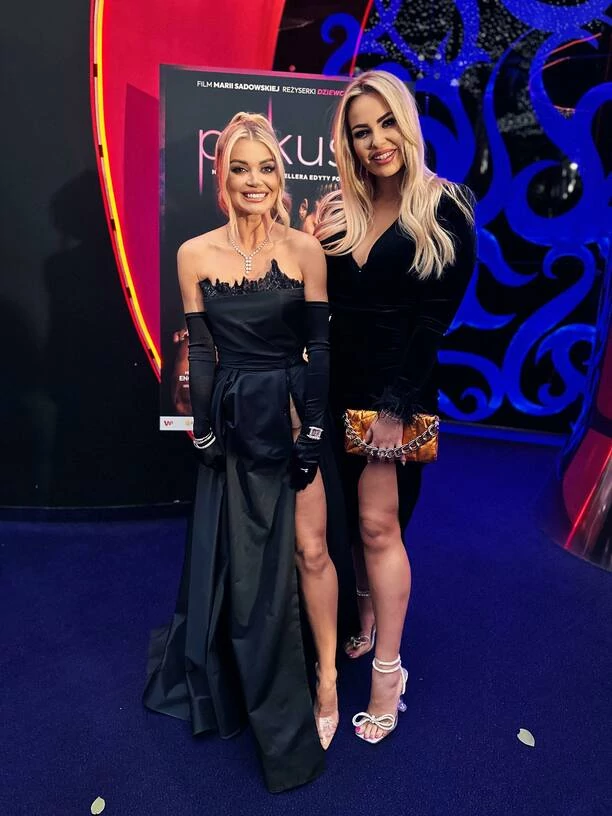 Paula Karpowicz kusi figurą i dekoltem! To była jedyna gwiazda disco polo na premierowym pokazie filmu Pokusa!