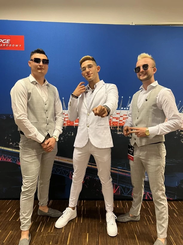 Kamil Kossakowski DiscoBoys spełnił marzenia! O tym marzą TOPOWE gwiazdy! To wielka chwila dla młodego gwiazdora disco polo! 