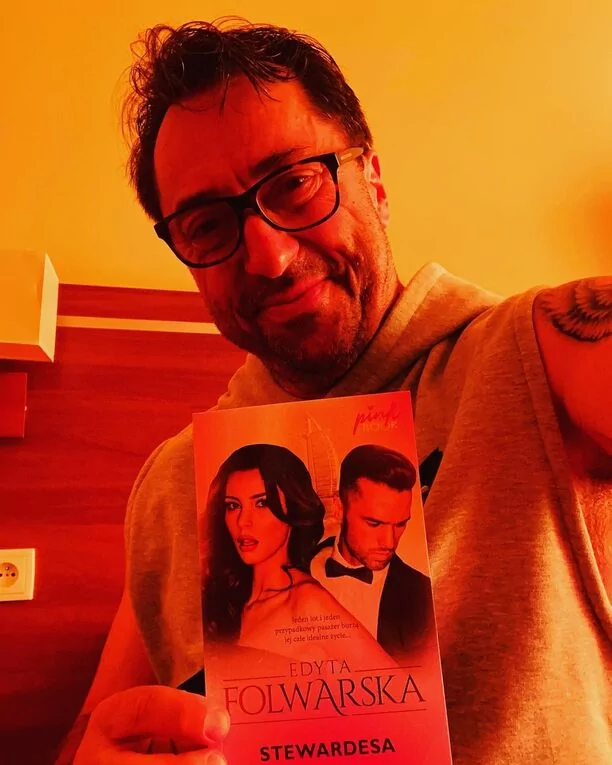 Marcin Miller (Boys) przyłapany ze Stewardessą! Gwiazdor disco polo ani na chwilę nie wypuszcza jej z rąk! 