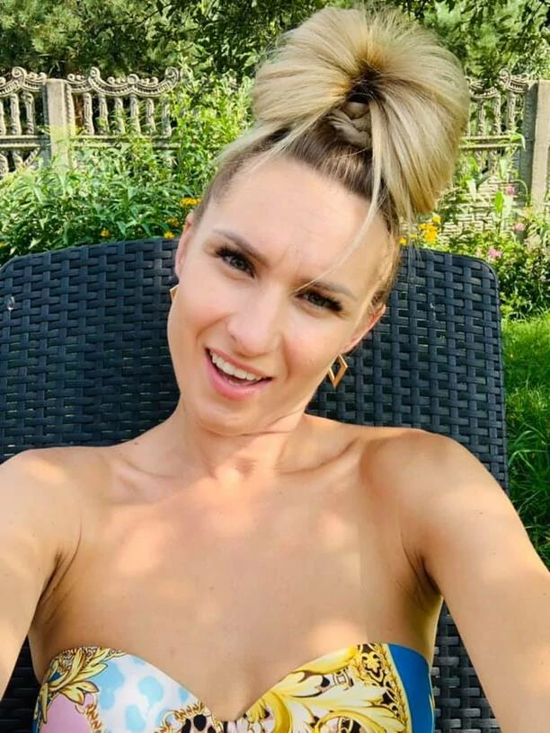 Urocza gwiazdeczka disco polo kusi ponętnym biustem! Gorące zdjęcia artystki podbiły internet! 