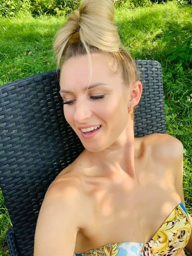 Urocza gwiazdeczka disco polo kusi ponętnym biustem! Gorące zdjęcia artystki podbiły internet! 