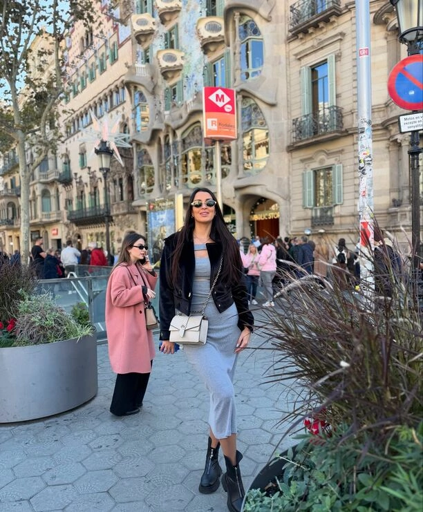 Urocza młoda wokalistka Karolina Marczyńska i Anna Lewandowska na jednym zdjęciu – co je łączy?

