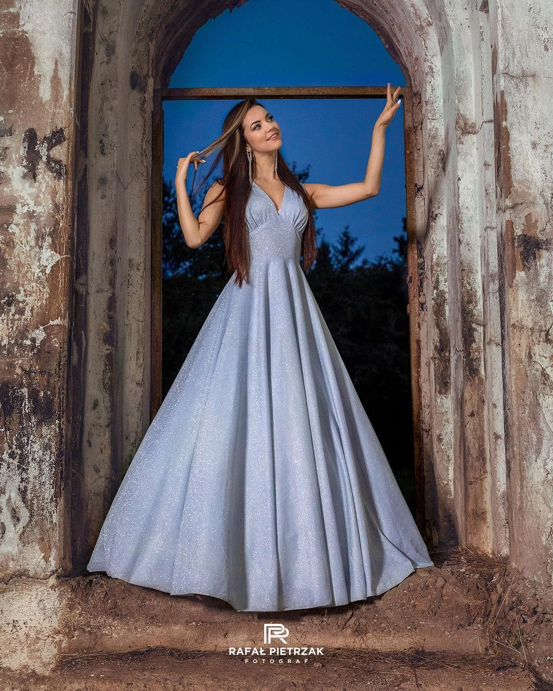 Angelika Żmijewska - Top Girls wygląda jak prawdziwa królowa! To najpiękniejsza gwiazda disco polo?! Cudowne nowe zdjęcia artystki!