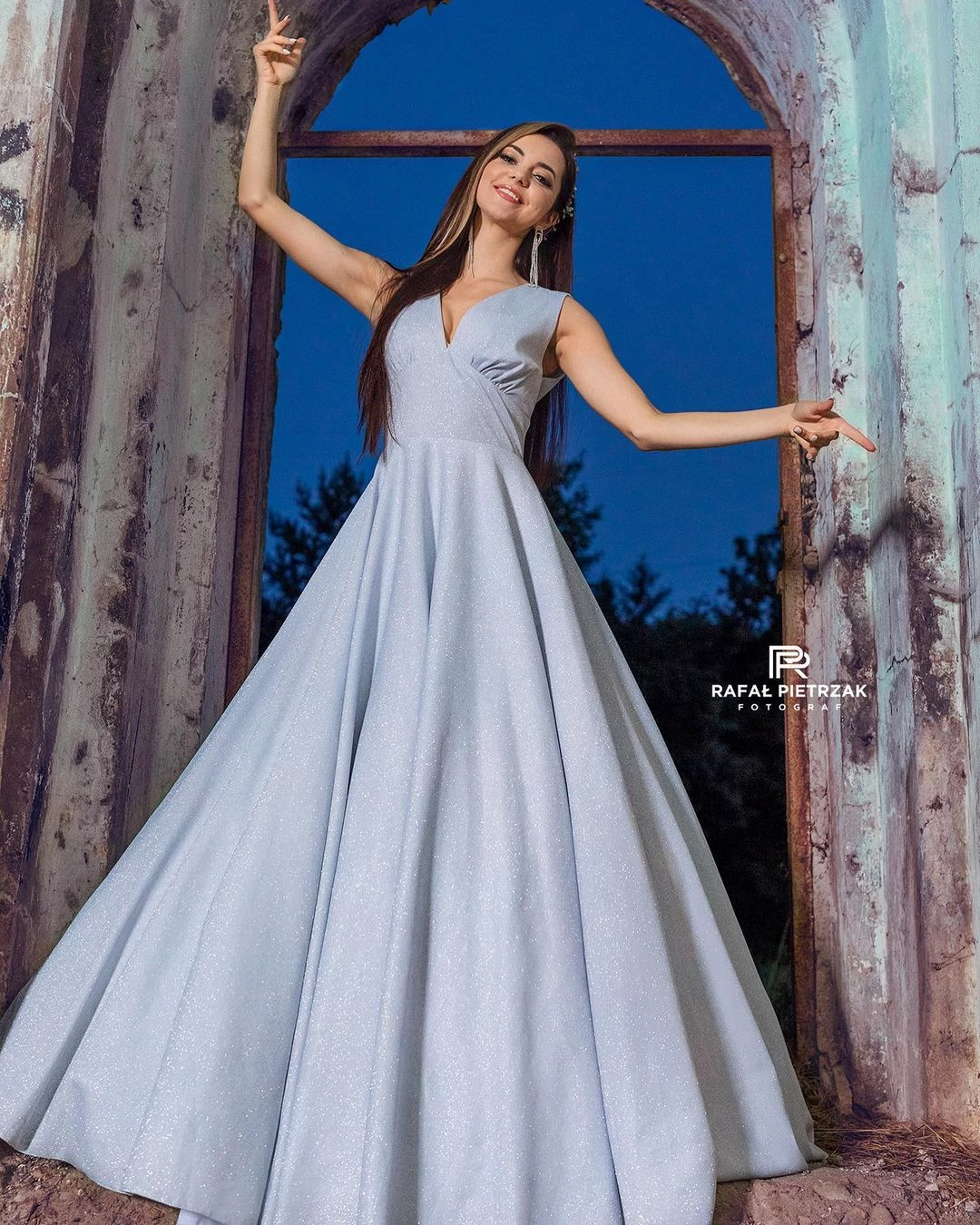 Angelika Żmijewska - Top Girls wygląda jak prawdziwa królowa! To najpiękniejsza gwiazda disco polo?! Cudowne nowe zdjęcia artystki!