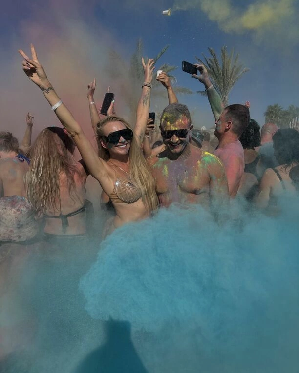 Żona Dawida Narożnego w bikini! Zjawiskowa sylwetka Joanny Narożnej rozgrzewa internet – zobacz zdjęcia z egzotycznych wakacji!