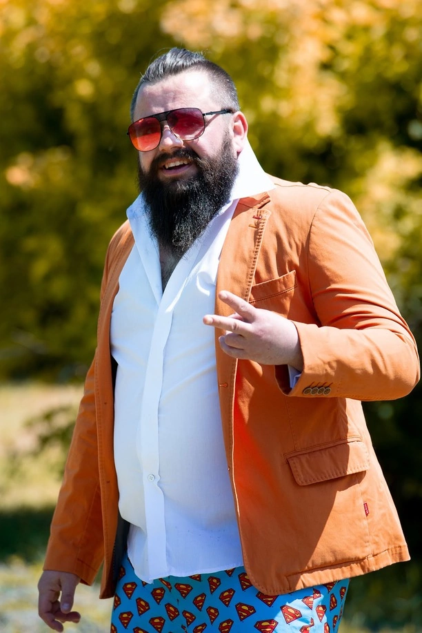 Tragiczny wypadek artysty disco polo. Auto zderzyło się czołowo z wojskowym pojazdem!