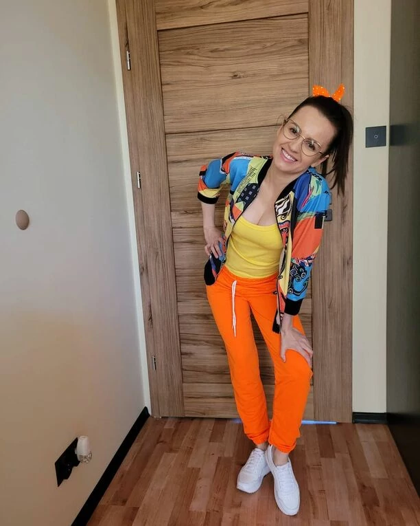 Najgorętsza Mamuśka w disco polo cała w czerwieni! Gwiazda zachwyca kuszącą stylizacją! 