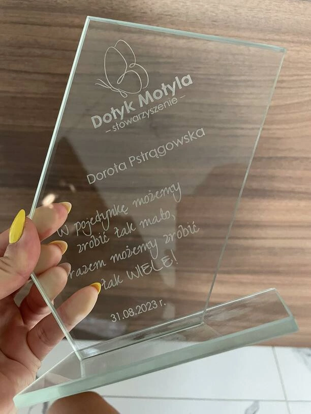 Dorota Pstrągowska wspiera walkę z chorobami kobiet! Stowarzyszenie „Dotyk motyla” zyskuje nową ambasadorkę