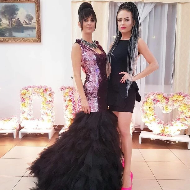 Gwiazda muzyki disco polo pokazała się z córką! Wyglądają jak dwie krople wody?! Fani myśleli, że to siostra Etny! 