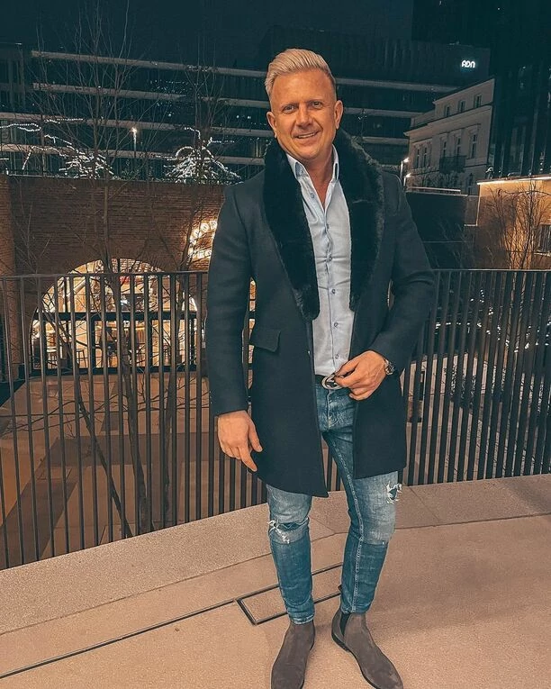 DBomb w eleganckim wydaniu zachwycił fanów i inne gwiazdy disco polo! To najlepiej ubrany wokalista w branży?