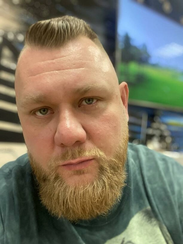 Nowa gwiazda disco polo ważyła 160 KG! Darius Von Prais zmienił się nie do poznania!