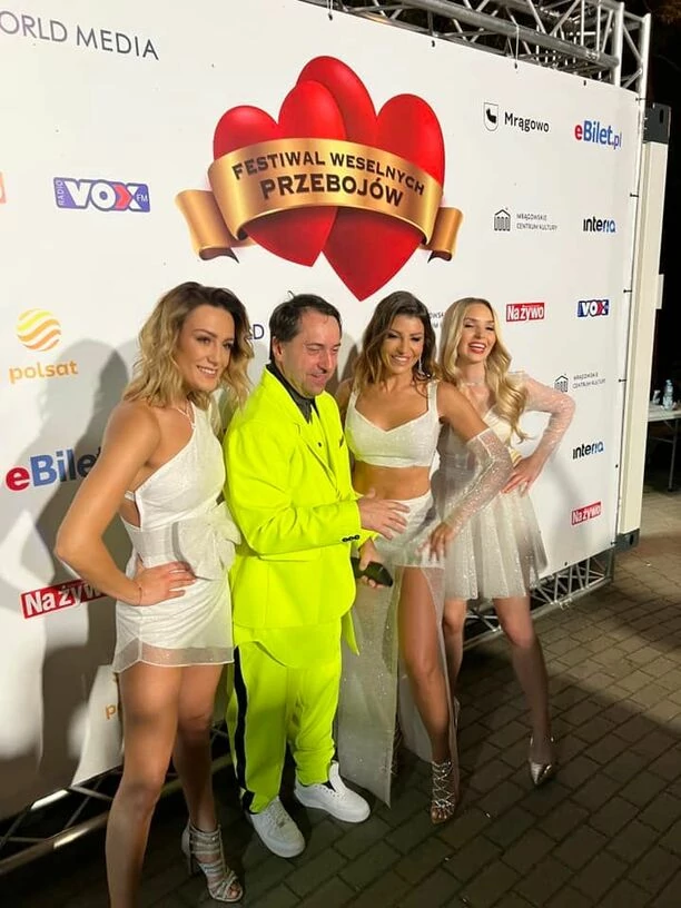 PRZEPIĘKNE dziewczyny z Top Girls w cudownych stylizacjach. Musicie to zobaczyć [Foto]