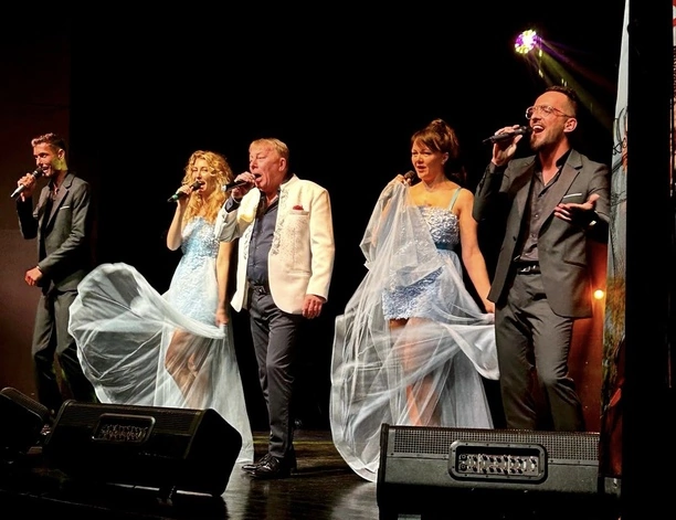 Szlagierowy Zawrót Głowy – Muzyczny Fenomen Dwóch Pokoleń! Bilety wyprzedają się błyskawicznie! 
